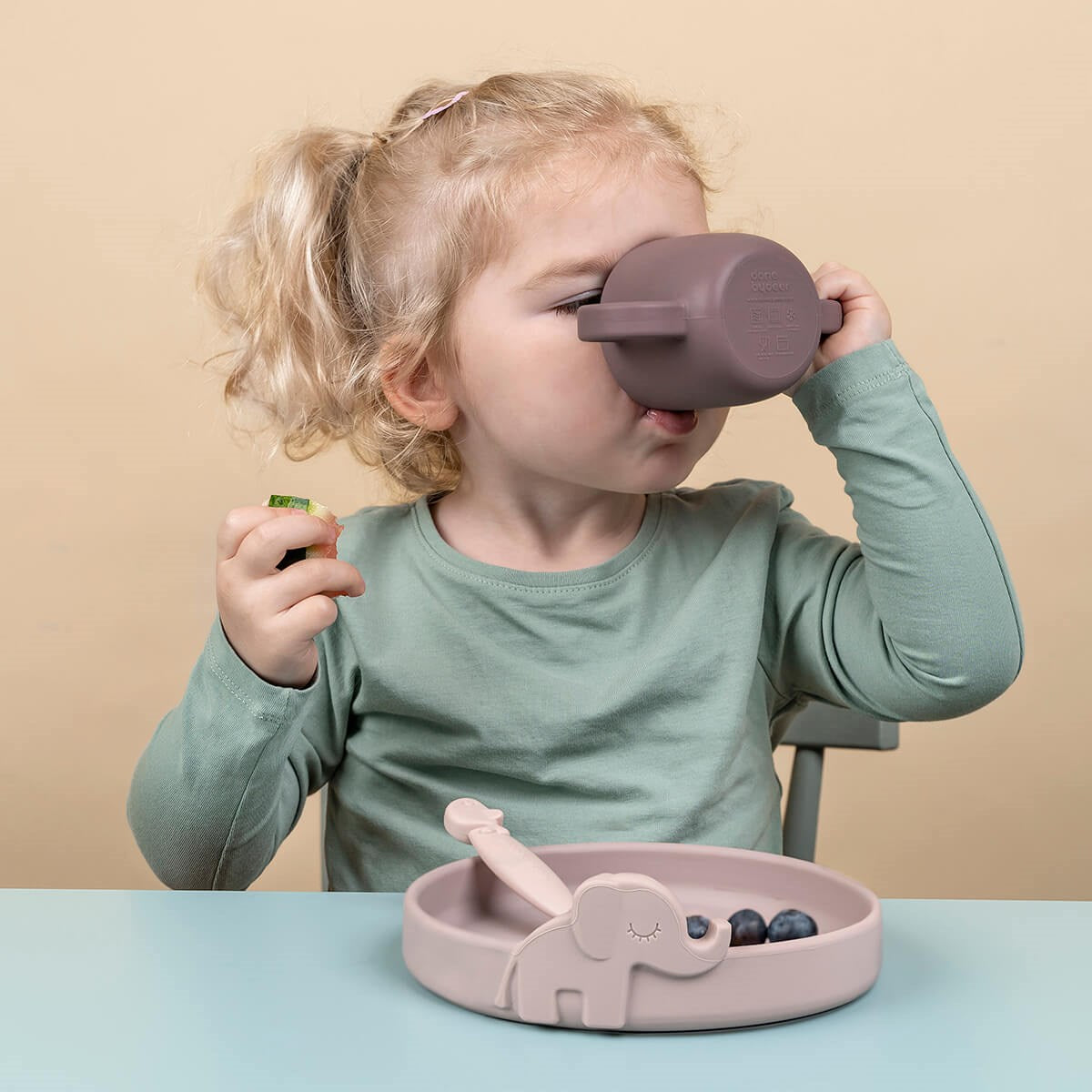 Dinner set silicone Peekaboo - Powder